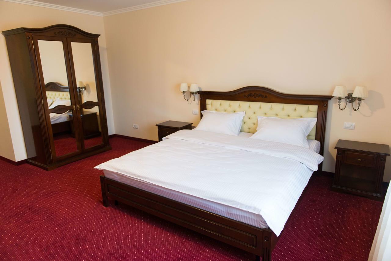 Hotel Dallas Negresti Oas Ruang foto